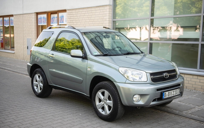 Toyota RAV4 cena 36500 przebieg: 171000, rok produkcji 2005 z Pyskowice małe 742